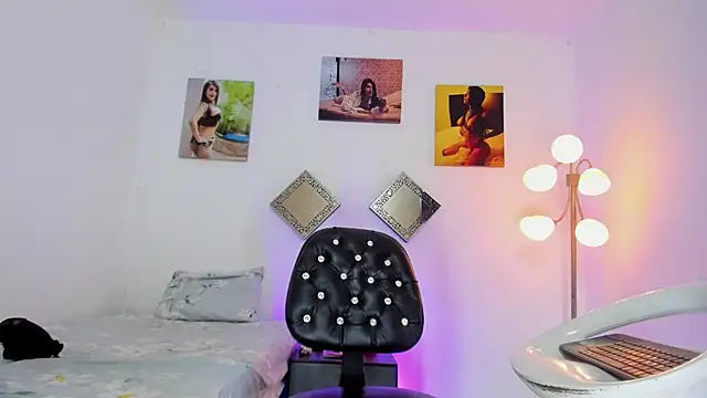 Snapshot of kattadoll chatting on March 6, 2025, 1:37 am kattadoll online show from March 6, 2025, 1:37 am