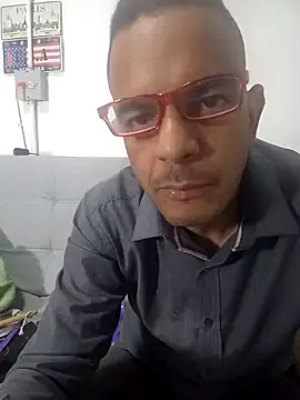 latinmartin73 online show from March 18, 2025, 1:02 am