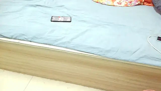 huzi518 online show from December 14, 2025, 3:39 pm