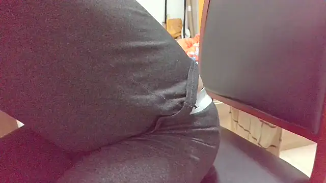 huzi518 online show from November 5, 2025, 12:41 pm