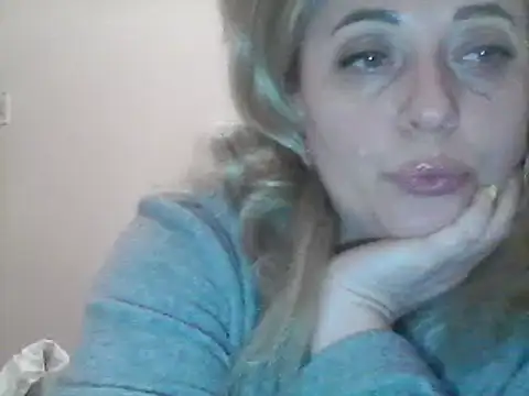 Snapshot of SweetCandy356 chatting on March 20, 2025, 5:36 pm SweetCandy356 online show from March 20, 2025, 5:36 pm