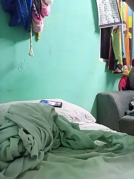 Andresguz35 online show from February 28, 2026, 3:17 am