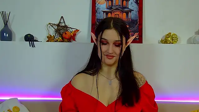 ChristinaMilton online show from October 31, 2025, 6:26 pm