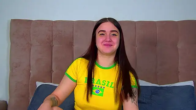 ChristinaMilton online show from February 3, 2026, 6:40 am