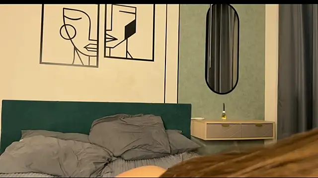 aryamirelle online show from February 8, 2026, 9:23 pm