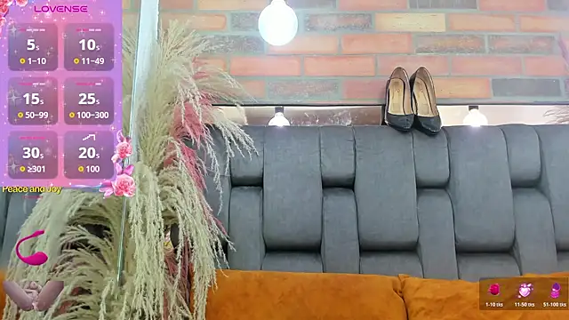 JESSYCORTES online show from March 13, 2026, 2:05 am