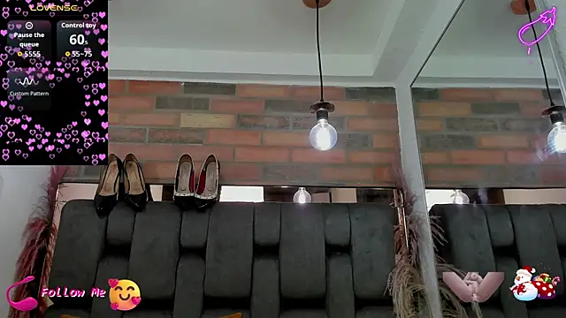 JESSYCORTES online show from November 17, 2025, 3:27 pm