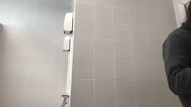 Snapshot of Lucascacaca chatting on December 12, 2024, 8:57 am Lucascacaca online show from December 12, 2024, 8:57 am