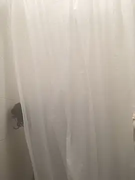 Snapshot of Lucascacaca chatting on December 6, 2024, 8:56 pm Lucascacaca online show from December 6, 2024, 8:56 pm