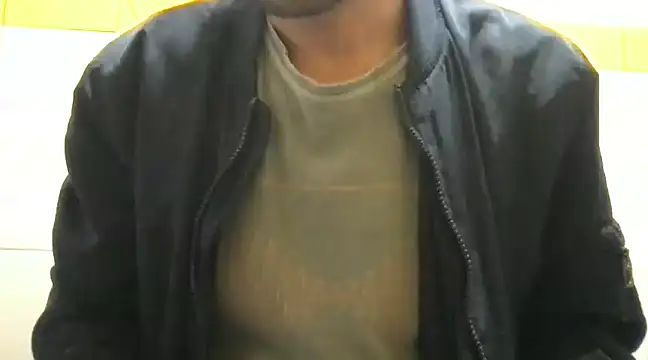 Snapshot of Lucascacaca chatting on December 22, 2024, 3:55 pm Lucascacaca online show from December 22, 2024, 3:55 pm