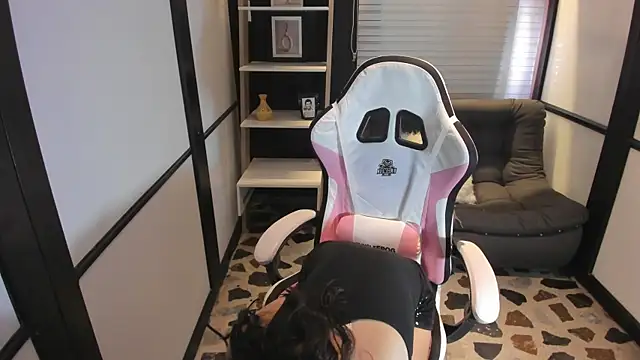 Snapshot of AmatistaLux_ chatting on December 7, 2024, 2:52 pm AmatistaLux online show from December 7, 2024, 2:52 pm