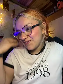 SophiaWeestt99 online show from April 11, 2026, 7:45 am