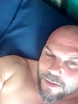 Javierchico online show from May 13, 2026, 7:04 am