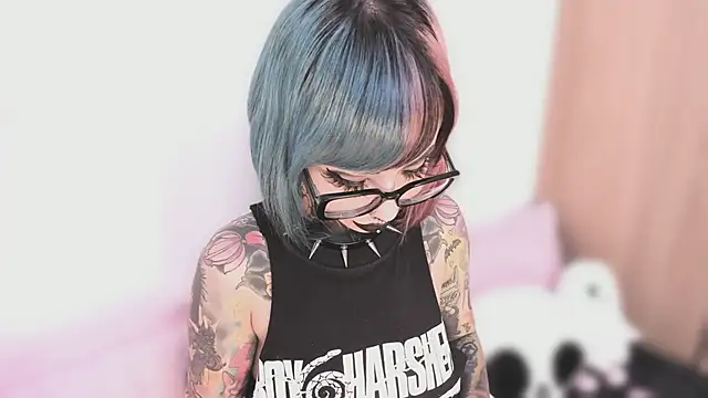 NikkiRamone online show from October 2, 2025, 10:24 pm