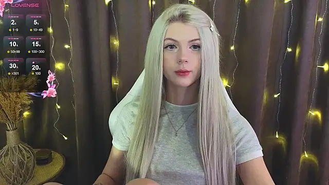 Snapshot of barbieee_b chatting on September 29, 2025, 8:32 am barbieee b online show from September 29, 2025, 8:32 am