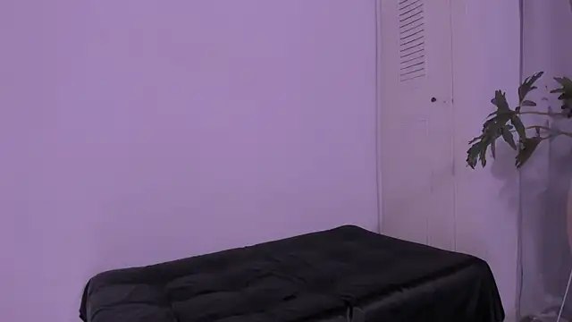 Miiafoxxx online show from October 18, 2025, 2:35 am