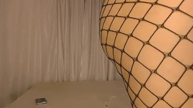 Miiafoxxx online show from February 23, 2026, 9:48 pm