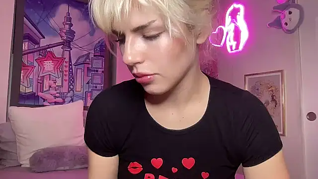 Snapshot of SirenitySirenxx chatting on February 13, 2025, 6:09 am SirenitySirenxx online show from February 13, 2025, 6:09 am