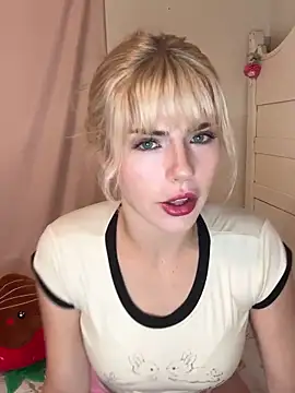 Snapshot of SirenitySirenxx chatting on December 13, 2024, 5:38 am SirenitySirenxx online show from December 13, 2024, 5:38 am