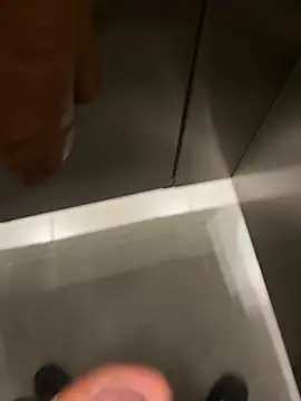 thiagowes online show from April 28, 2026, 2:27 am