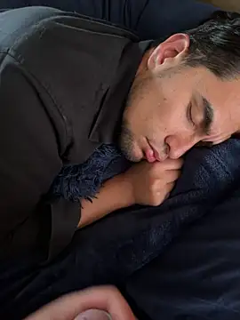 thiagowes online show from October 19, 2025, 7:27 pm