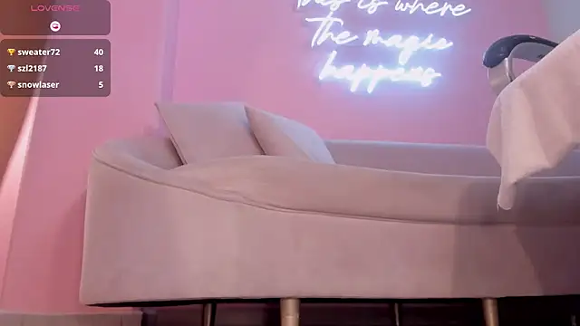 RebeccaHudson online show from March 14, 2025, 5:59 am