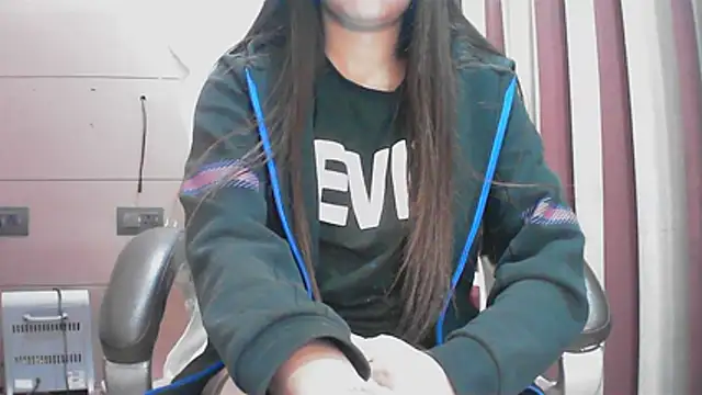 Snapshot of collage_hoty chatting on January 14, 2026, 3:59 pm collage hoty online show from January 14, 2026, 3:59 pm