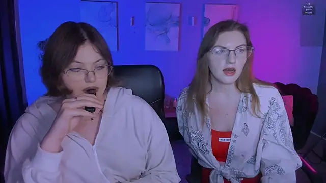 nikole kitt online show from April 18, 2026, 6:54 pm