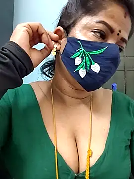 Snapshot of gaurika18 chatting on June 28, 2026, 9:43 pm gaurika18 online show from June 28, 2026, 9:43 pm