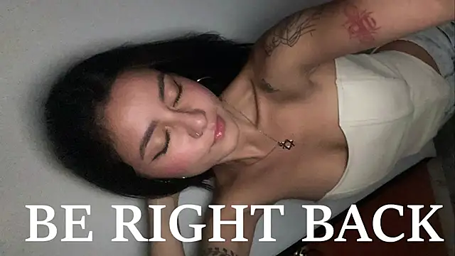 Hannah Barker online show from March 5, 2025, 5:18 pm