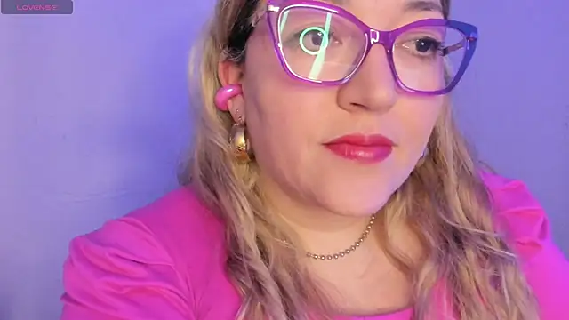 Snapshot of Naty_Mature_ chatting on February 13, 2026, 6:30 pm Naty Mature online show from February 13, 2026, 6:30 pm