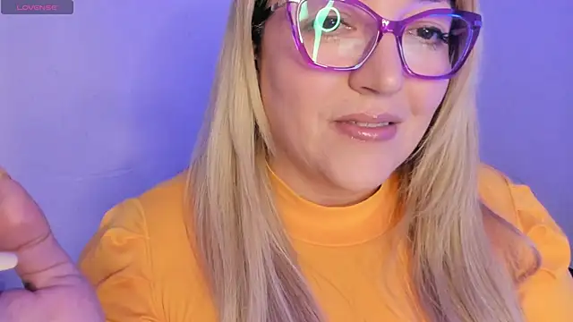 Snapshot of Naty_Mature_ chatting on February 18, 2026, 7:10 pm Naty Mature online show from February 18, 2026, 7:10 pm