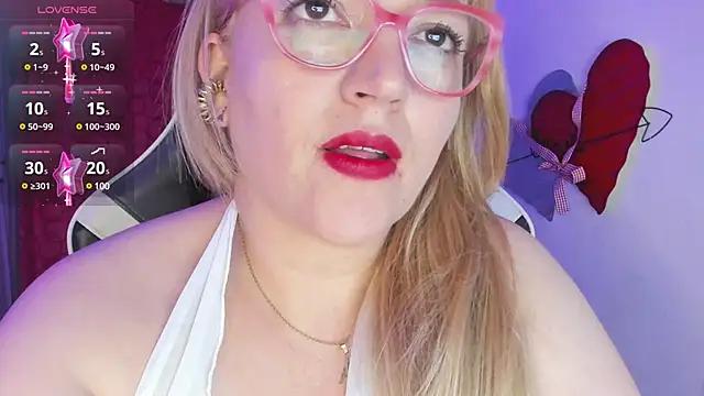 Naty Mature  online show from March 23, 2025, 4:16 am