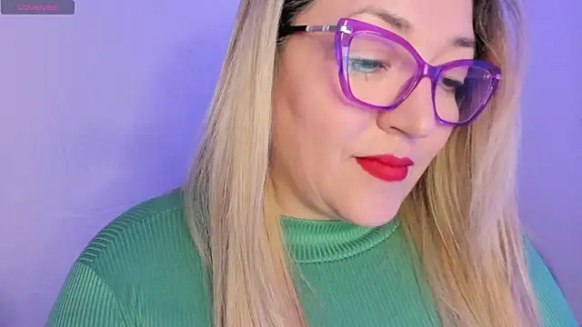 Naty Mature  online show from March 10, 2026, 7:18 pm