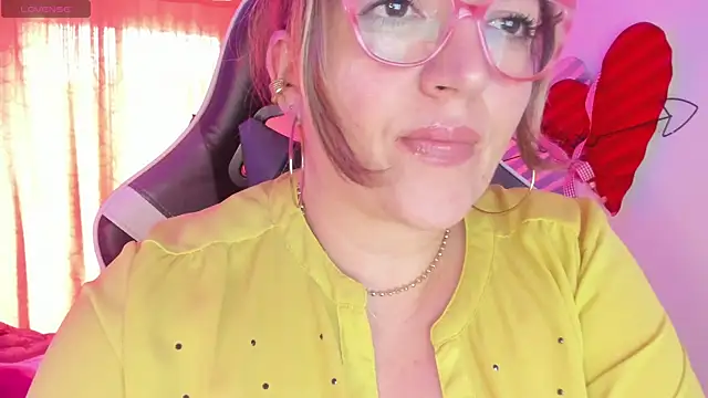 Naty Mature  online show from March 20, 2025, 6:20 pm