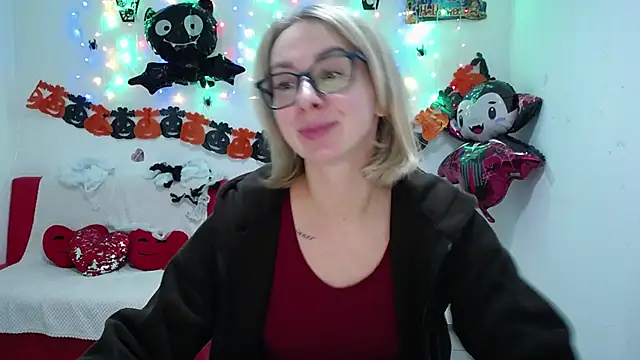 VasilisaSii online show from October 17, 2025, 7:55 am