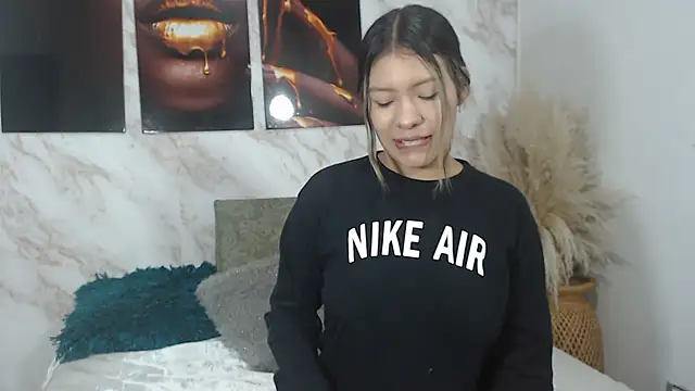 JESSYCHERNOBIL online show from October 10, 2025, 11:44 am