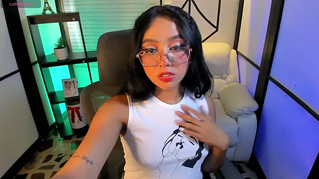 LilahAsh online show from January 31, 2025, 7:18 pm