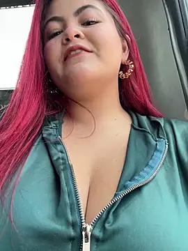 lia moon77 online show from September 24, 2025, 7:42 pm