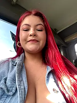 lia moon77 online show from November 10, 2025, 7:52 pm