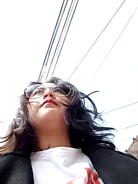 lara moon25 online show from January 16, 2025, 7:20 pm