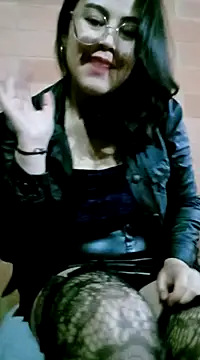 lara moon25 online show from January 1, 2025, 12:11 am