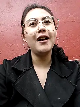 lara moon25 online show from March 14, 2025, 7:23 pm