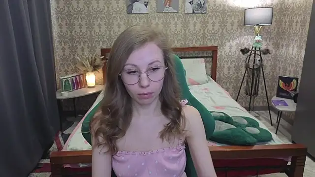 Lill Mary online show from March 31, 2026, 4:36 am