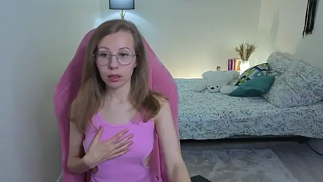 Lill Mary online show from September 23, 2025, 1:23 am