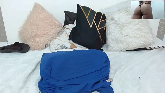 sammanta hott online show from September 17, 2025, 6:54 pm