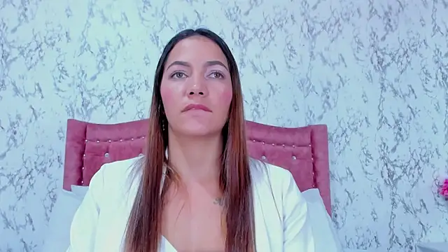 Mia Malkovaa  online show from October 15, 2025, 4:48 pm