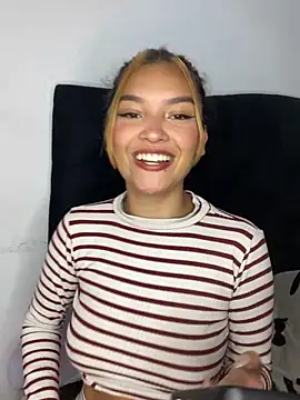 Snapshot of baby_lizy chatting on February 11, 2025, 9:14 pm baby lizy online show from February 11, 2025, 9:14 pm