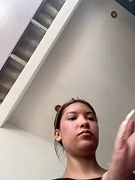 Snapshot of baby_lizy chatting on February 1, 2025, 5:05 pm baby lizy online show from February 1, 2025, 5:05 pm