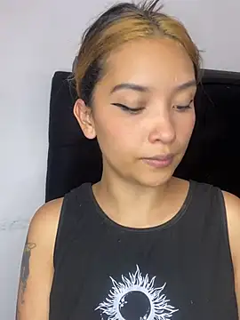 Snapshot of baby_lizy chatting on January 2, 2025, 8:35 pm baby lizy online show from January 2, 2025, 8:35 pm